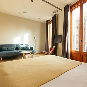 Casa Felipa Plaza Espana Barcellona